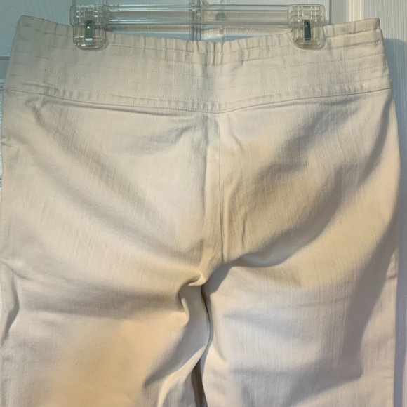St. John Sport Capri Pants Size 18 White Cropped 35 Inch Waist Mid Rise Size Zip - Picture 6 of 7